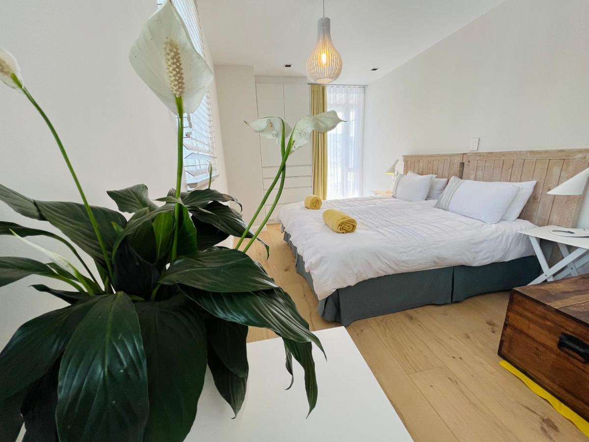 Moonshine - Two Bedroom House With Inverter Cape Town Bagian luar foto