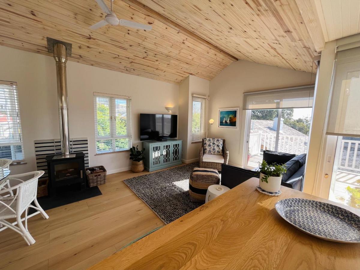 Moonshine - Two Bedroom House With Inverter Cape Town Bagian luar foto