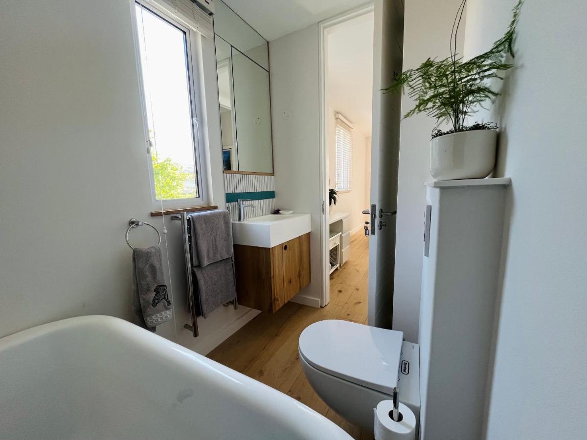 Moonshine - Two Bedroom House With Inverter Cape Town Bagian luar foto