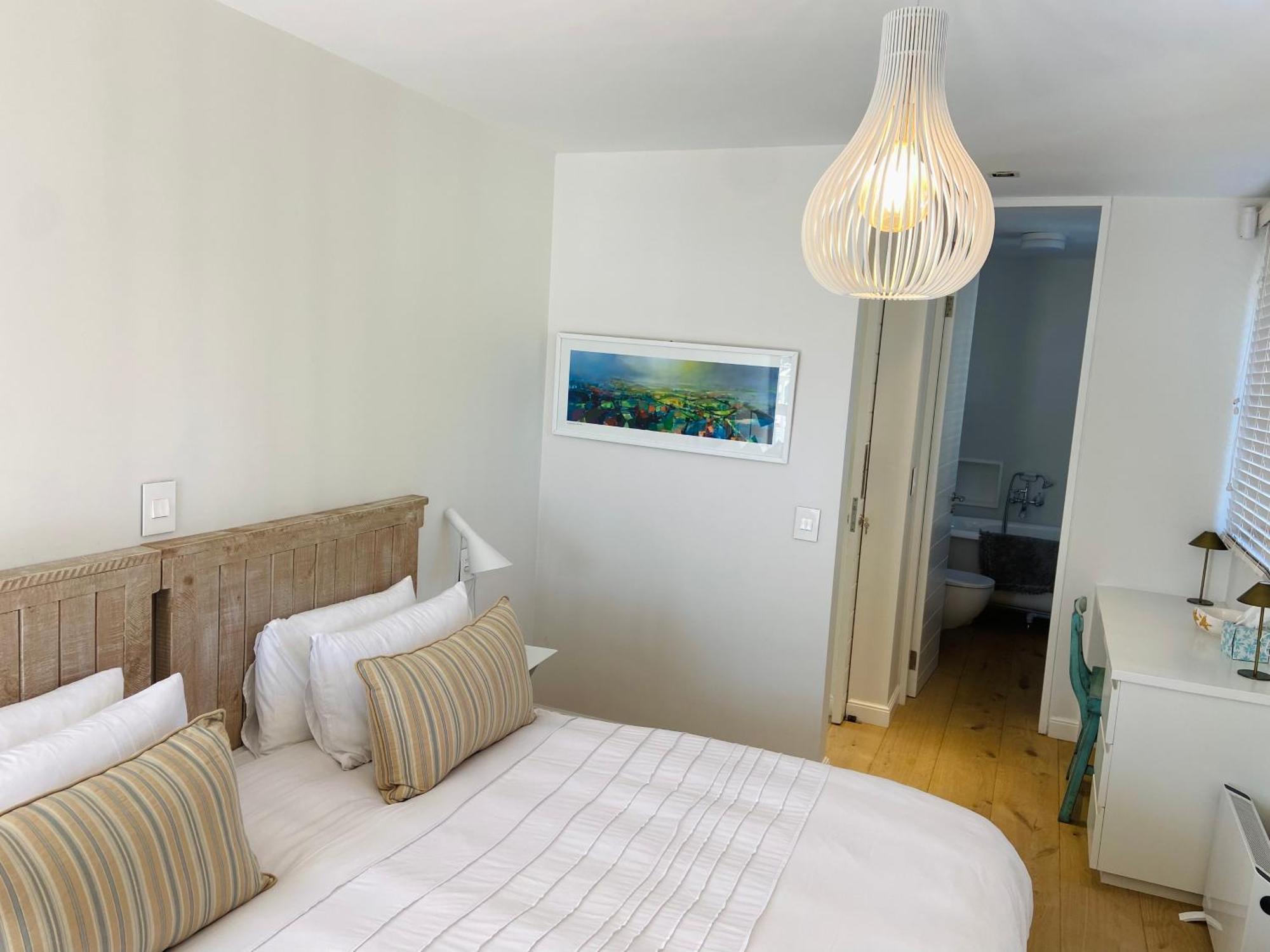 Moonshine - Two Bedroom House With Inverter Cape Town Bagian luar foto